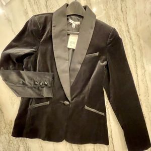 CAbi Size 8 Women’s Tuxedo Style Velvet Jacket; New with Tags